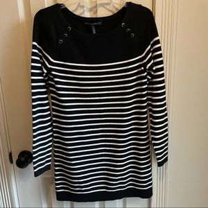 White House Black Market blk sweater size M